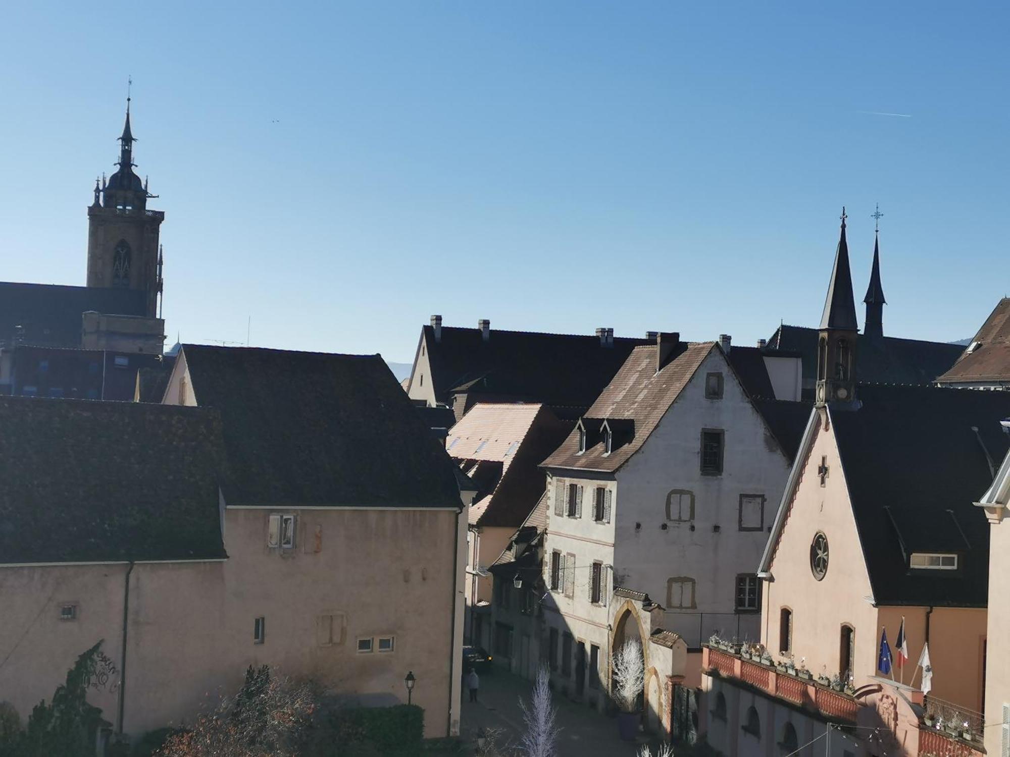 Logement Colmar Centre Avec Parking Екстериор снимка